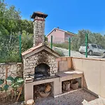 Holiday home 2 Bedroom Cozy In Okrug Donji Donji Okrug (Ciovo)