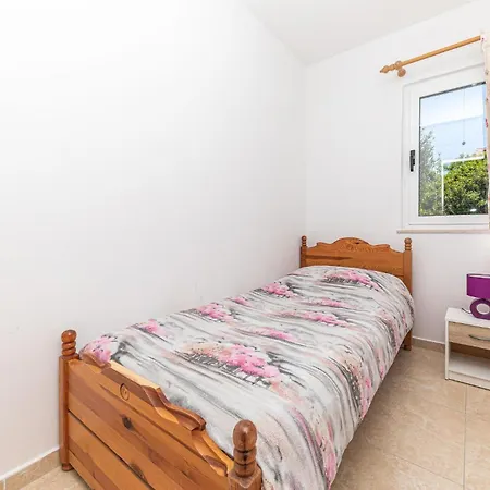 2 Bedroom Cozy In Okrug Donji * Donji Okrug (Ciovo)