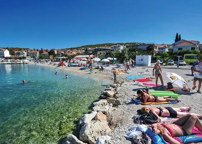 Beautiful In Okrug Donji With Wifi * Donji Okrug (Ciovo)